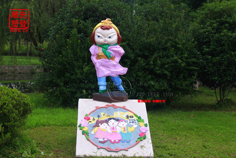 ���娃卡通雕塑系�?.jpg