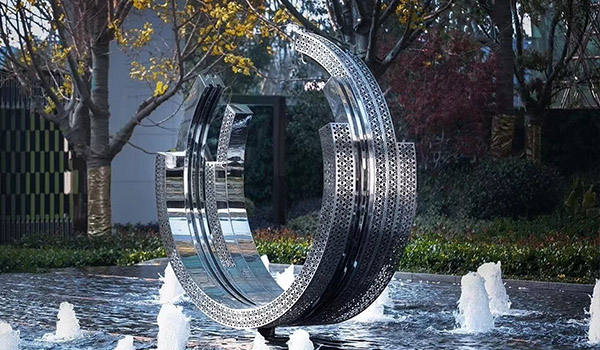 �\Փ�@�־��^����ˇ�g��