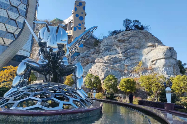 �ҵ�һ�����V�ĵ��������S�Ҹ������ױ��CƷ�|��